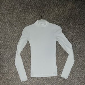 Hollister turtle neck top. Xs